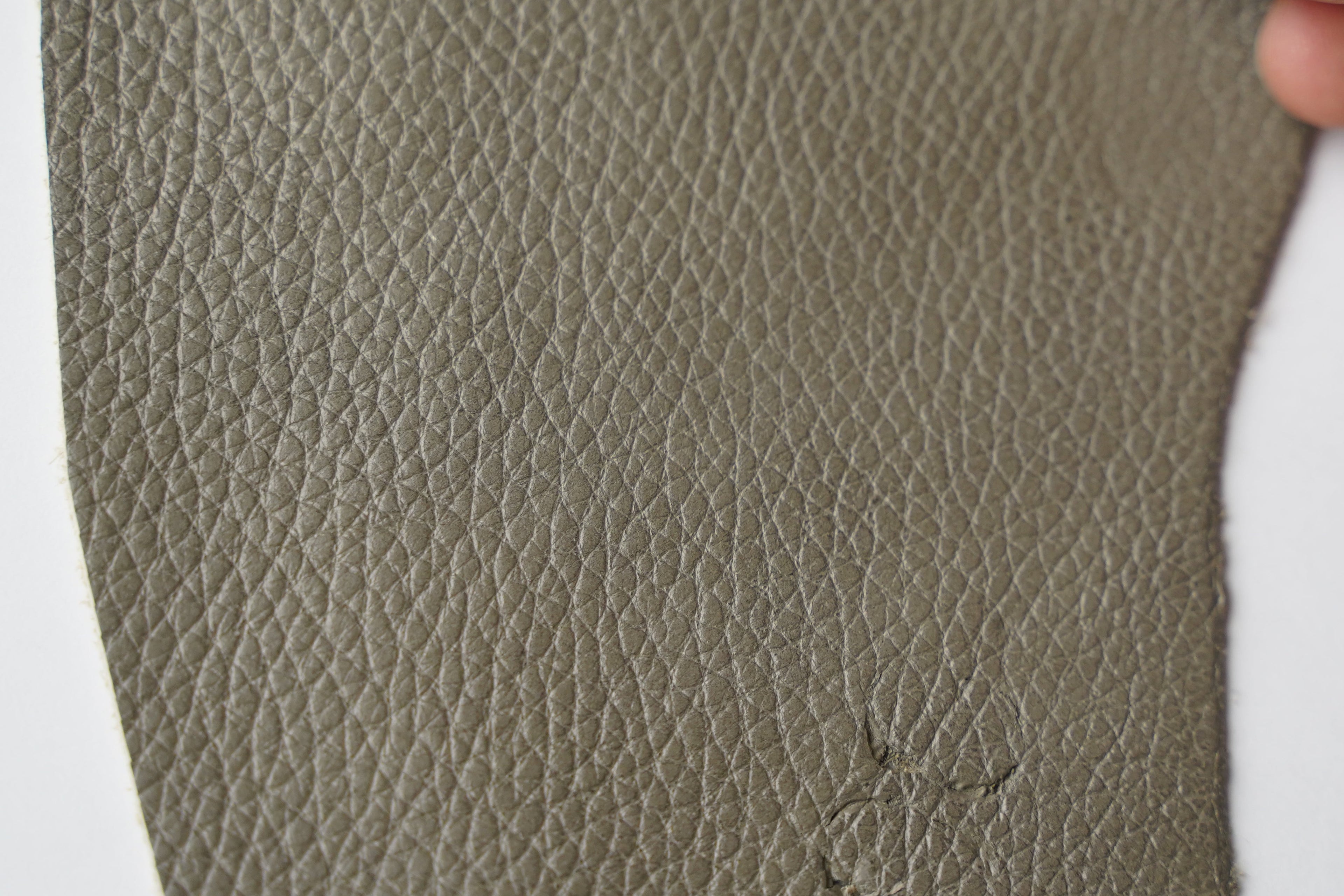 Maltesse - Full Grain Light Pebbled Cowhide Upholstery