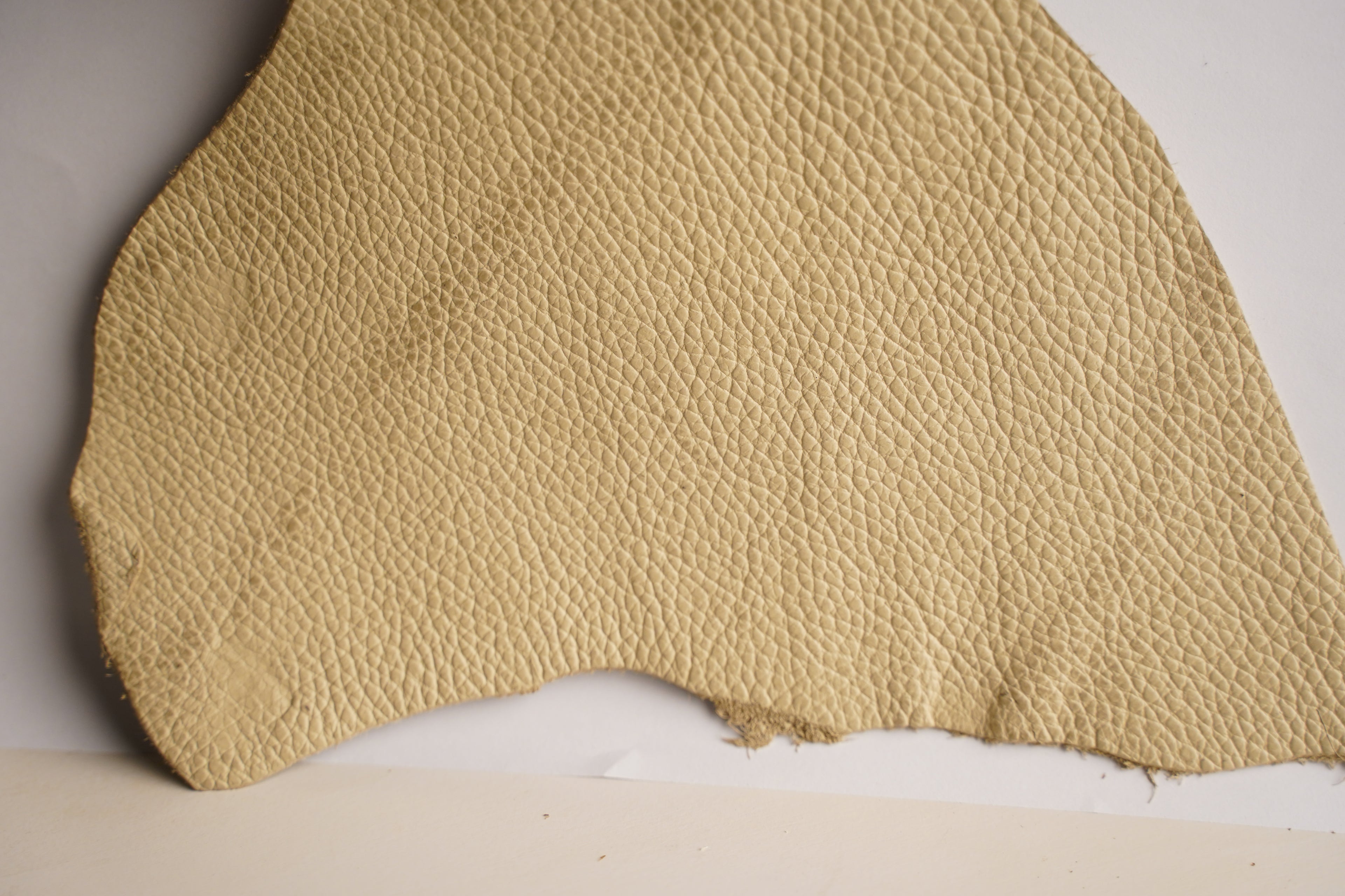 Toronto - Silver Heavy Pebbled Upholstery Cowhide